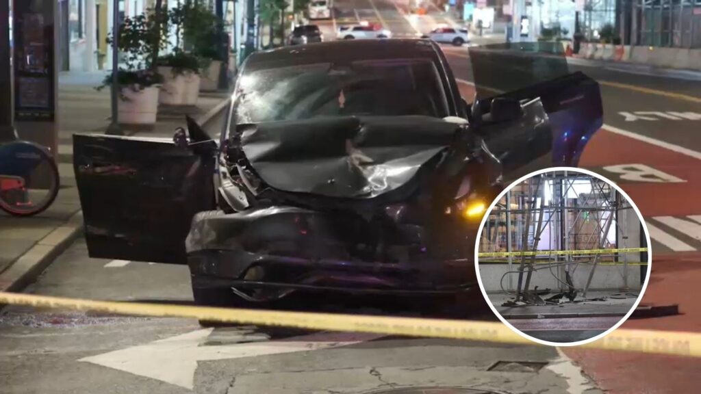 19809809 090926 wabc tesla fatal midtown crash img