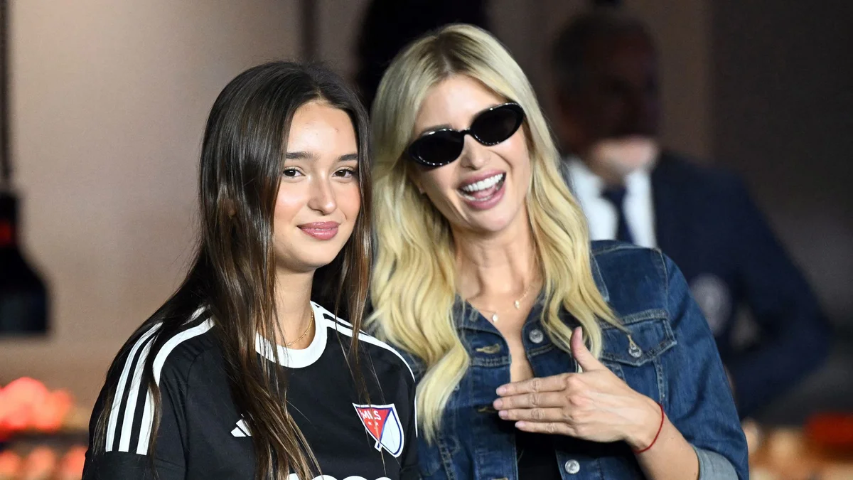 1f2280260735 ivanka trump us president donald trumps daughter talks with her daughter arabell