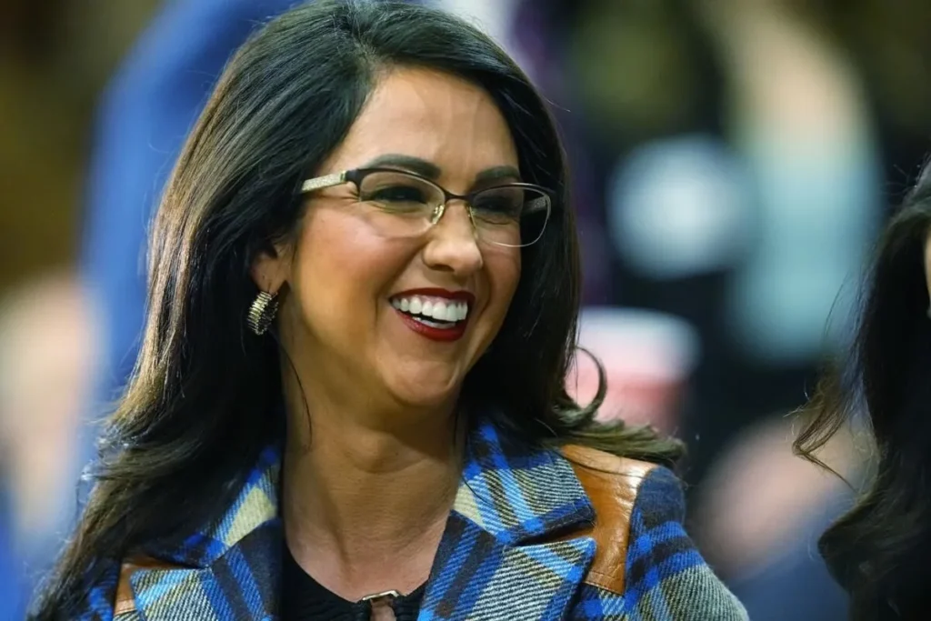 664288534a3c4 image