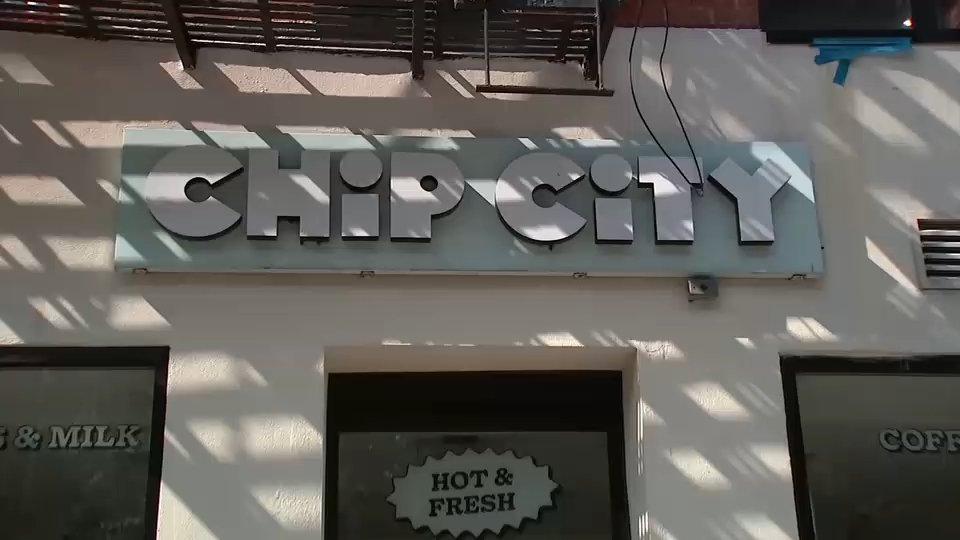 19901984 100226 chip city closes