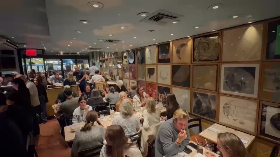 19975675 102426 wabc mezzaluna inside img