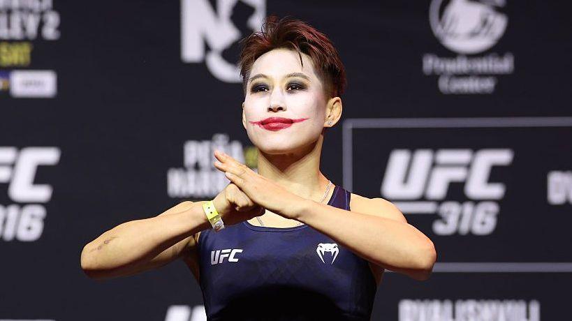 Wang Cong before her fight against Ariane da Silva in June 2025